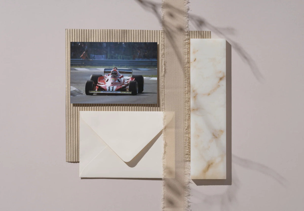 Photo Niki Lauda – Ferrari Formule 1, 1977 – Légende du sport automobile – 15×20