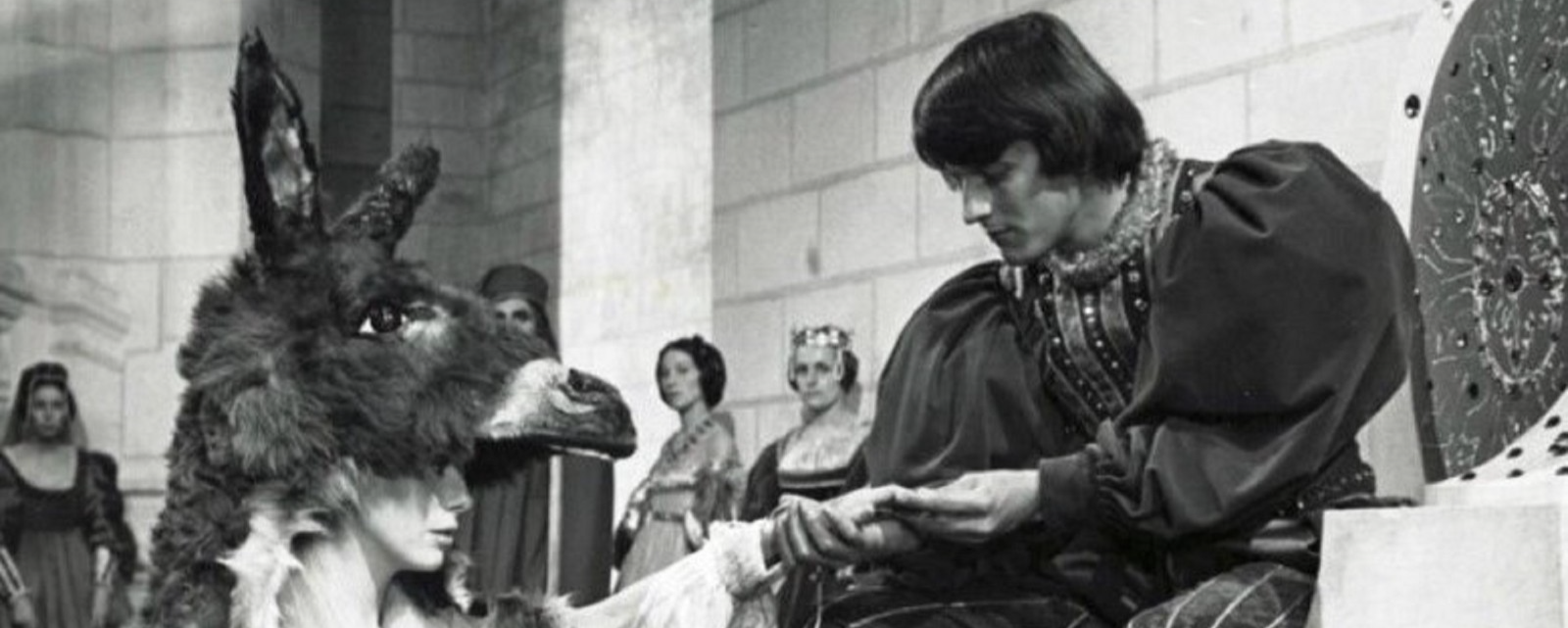 Photo Catherine Deneuve – Peau d’Âne (1970) – Scène Culte Conte Cinéma – 15×20