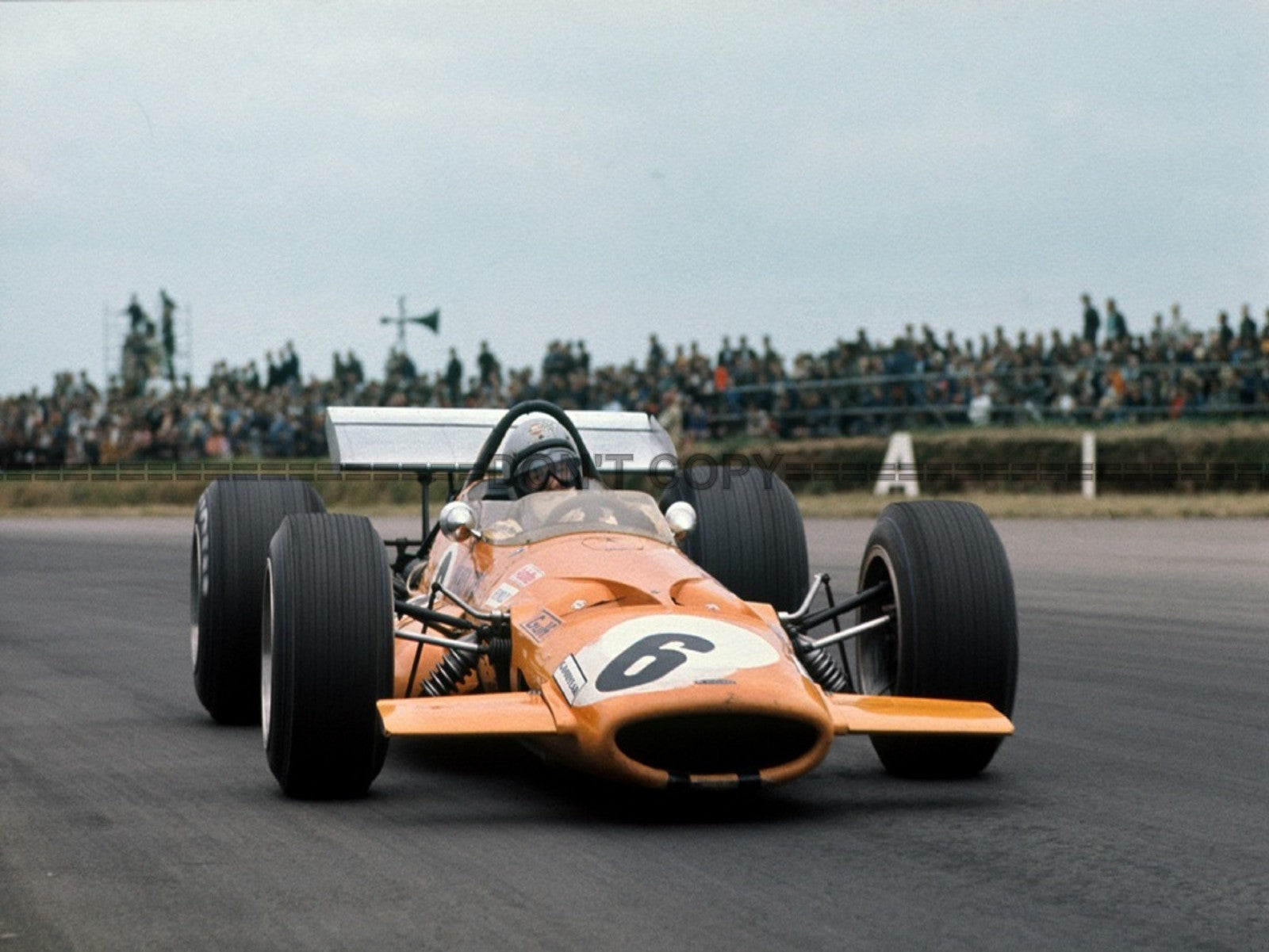 Photo Bruce McLaren – McLaren M7C – Monoplace Formule 1 Grand Prix 1969 – 15×20