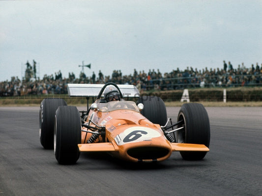 Photo Bruce McLaren – McLaren M7C – Monoplace Formule 1 Grand Prix 1969 – 15×20