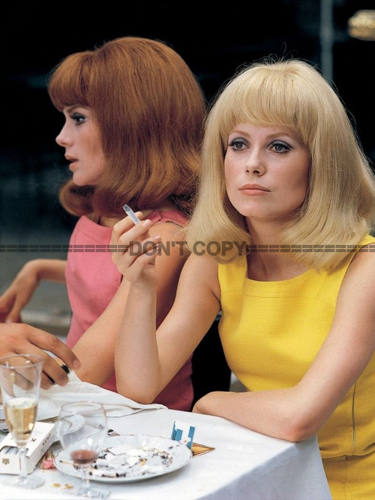 Photo Encadrée F. Dorléac & C. Deneuve - Les Demoiselles de Rochefort 1967-15x20