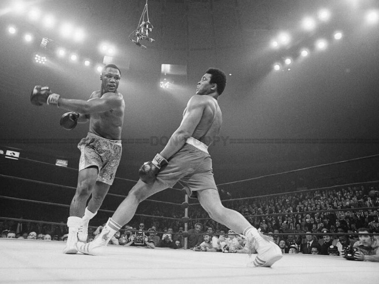 Photo Encadrée Muhammad Ali vs. Joe Frazier - New York (1971) - Cadre - 15×20
