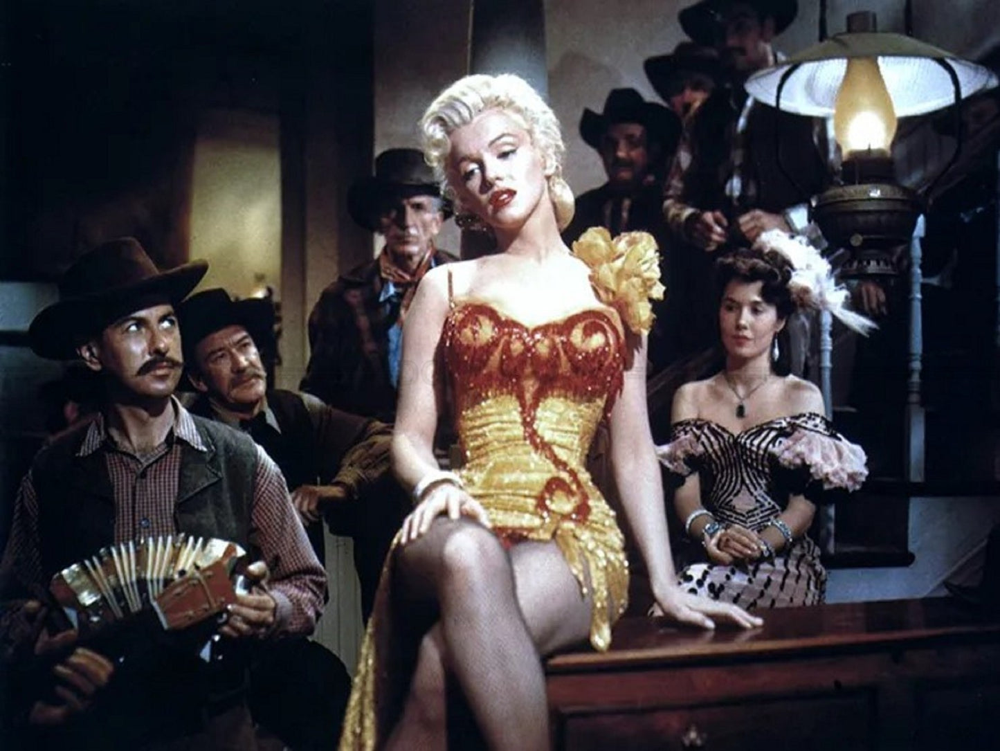 Photo Marilyn Monroe - Kay Weston - Rivière sans retour (1954) - Couleur - 15x20