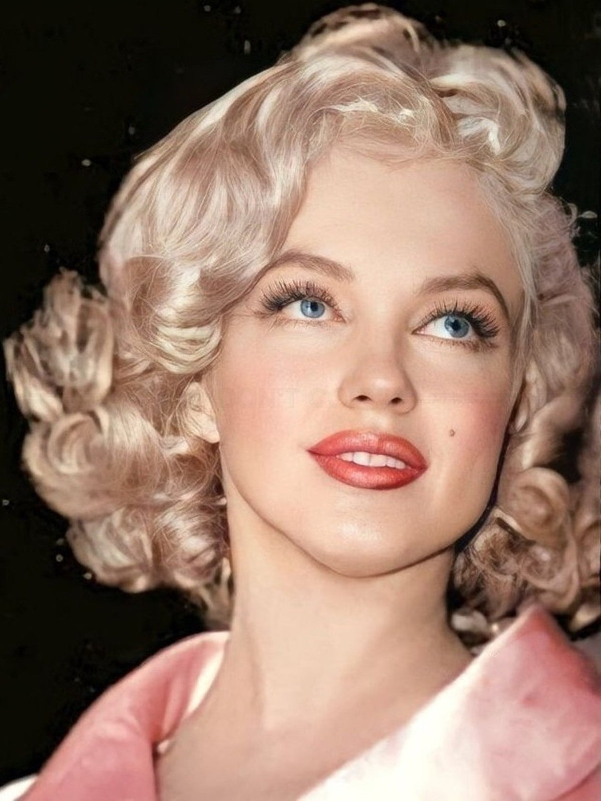 Photo Marilyn Monroe - Portrait colorisé mettant en valeur ses traits - 15x20