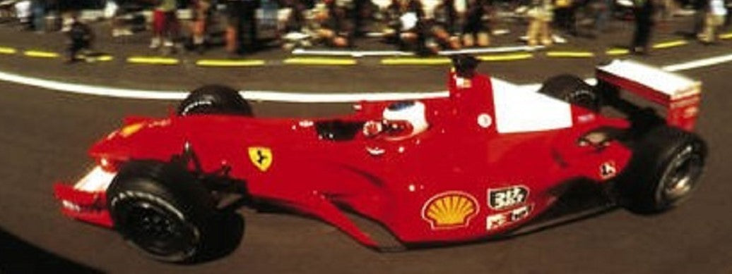 Photo Rubens Barrichello – Ferrari en Miroir - Vue à travers un Casque – 15×20