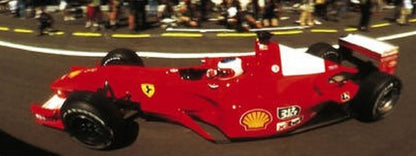 Photo Rubens Barrichello – Ferrari en Miroir - Vue à travers un Casque – 15×20