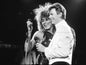 Photo Tina Turner & David Bowie sur scène à Birmingham en mars 1985 - 15 x 20