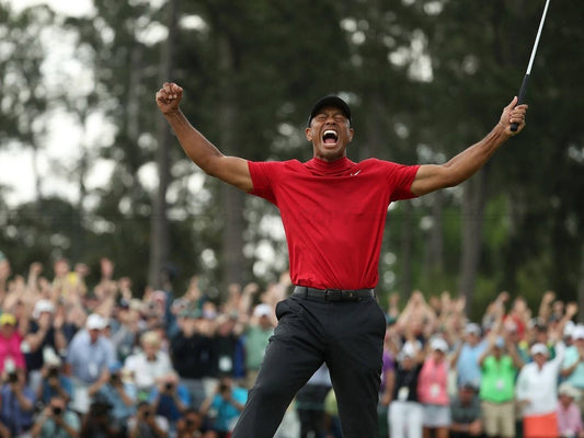 Photo Tiger Woods célébrant sa victoire au Masters d'Augusta en 2019 - 15 x 20