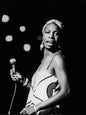 Photo Nina Simone sur scène au festival Jazz à Juan, à Antibes en 1965 - 15 x 20