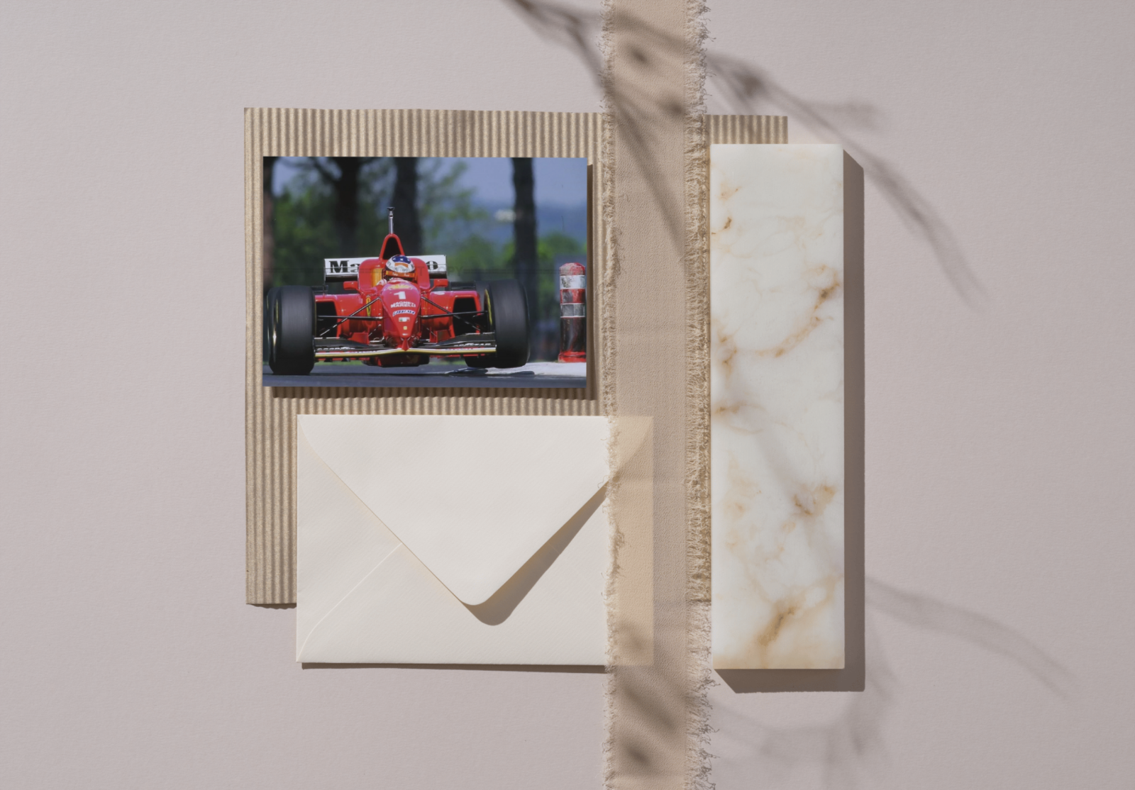 Photo Michael Schumacher – Ferrari F1 en pleine charge – Action racing – 15×20