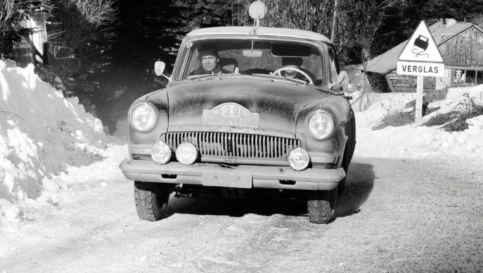 Photo Mosolov-Degtyarev – GAZ-21 Volga – Rallye Monte-Carlo 1964 – Neige – 15x20