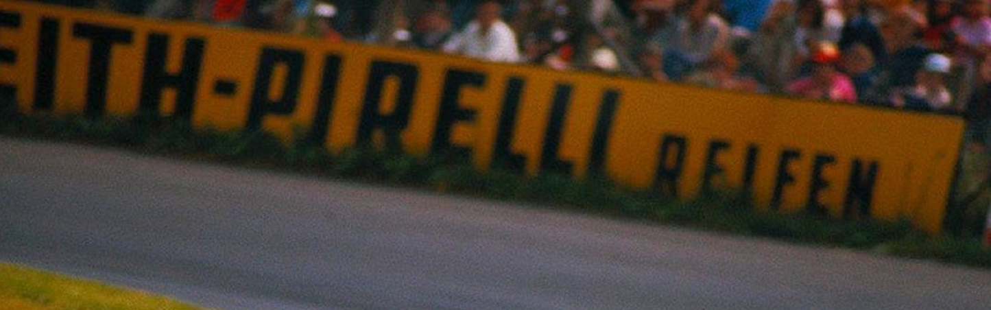 Photo Jacky Ickx – Grand Prix d’Allemagne (1972) – Ferrari n°4 en action – 15×20