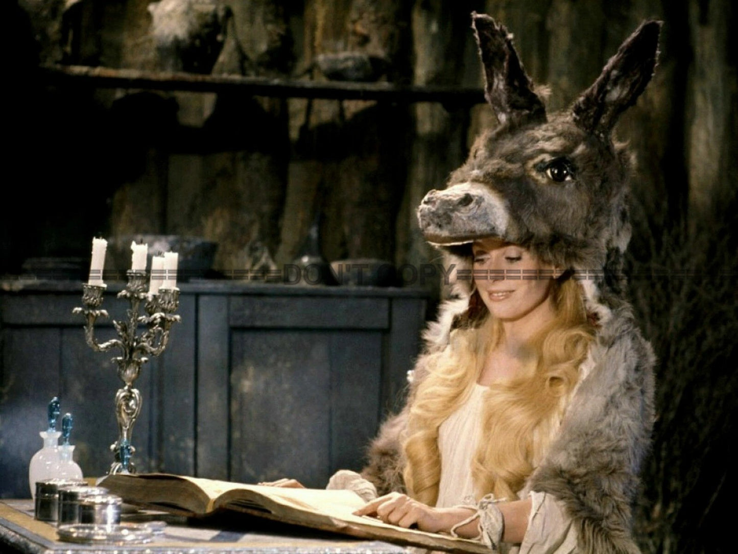 Photo Catherine Deneuve – Peau d’Âne (1970) – Conte Cinéma Fantaisie – 15×20