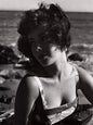 Photo Elizabeth Taylor - Portrait pris sur une plage dans les années 50 - 15x20