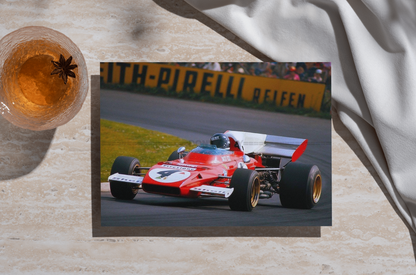 Photo Jacky Ickx – Grand Prix d’Allemagne (1972) – Ferrari n°4 en action – 15×20