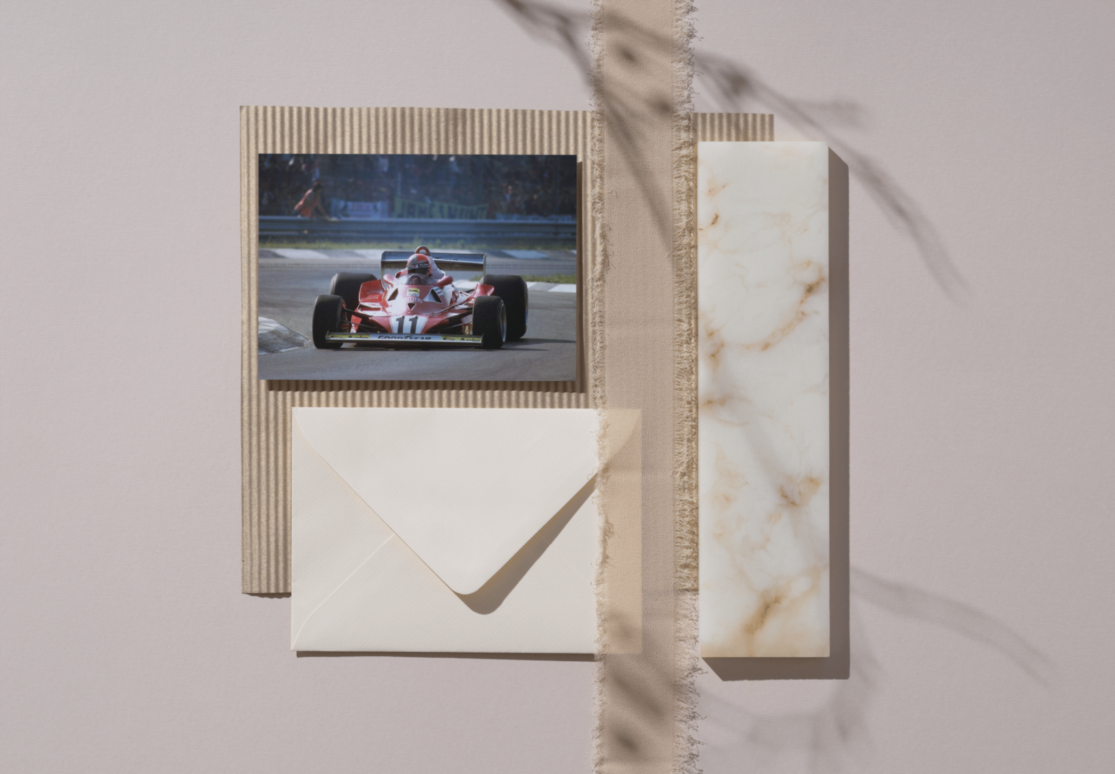 Photo Niki Lauda – Ferrari Formule 1 1977 – Légende du sport automobile – 15×20