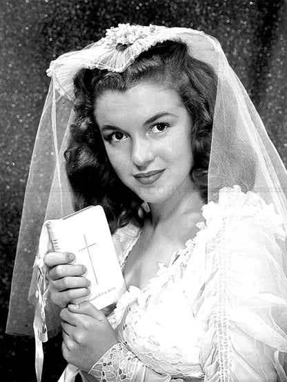 Photo Marilyn Monroe - Premier mariage à 16 ans à Los Angeles, 1946 - 15x20
