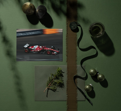 Photo Charles Leclerc – Ferrari F1 – GP Monaco 2025 – Vitesse & Prestige – 15×20