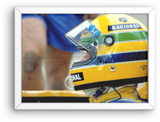 Photo Encadrée Ayrton Senna – Casque iconique Nacional – F1 Jerez (1987) – 15×20