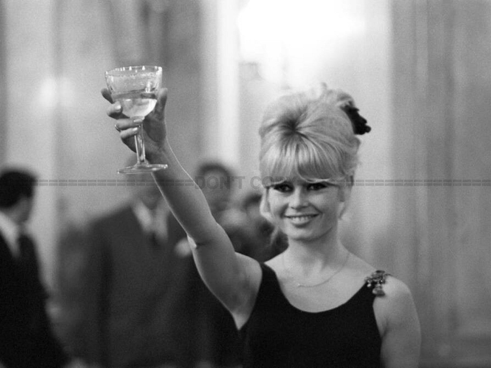 Photo Brigitte Bardot - Conférence de presse du film «Le Mépris» en 1963 - 15×20