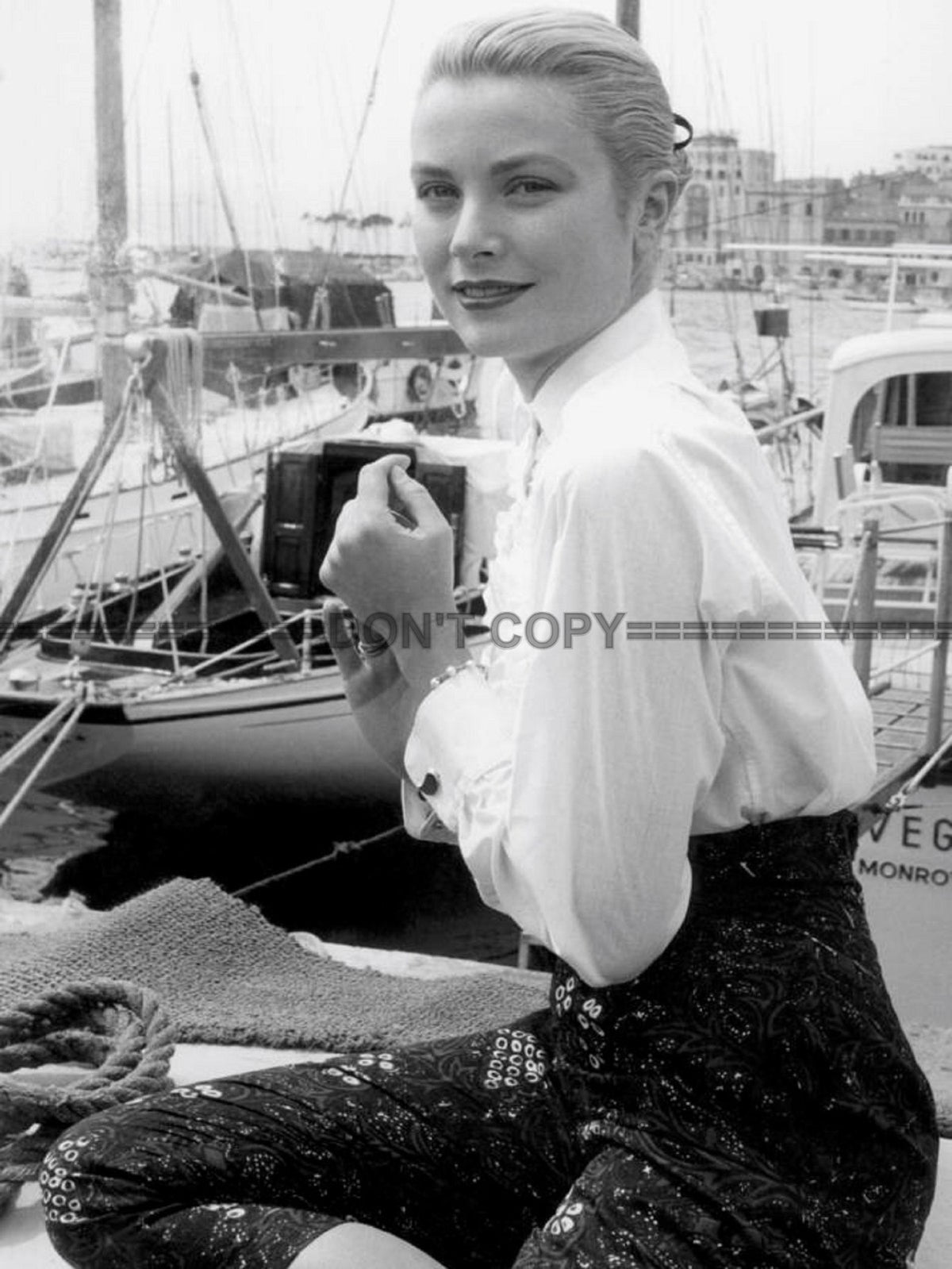 Photo Grace Kelly - 8e édition du Festival de Cannes en mai 1955 - 15x20