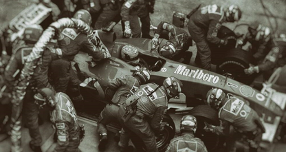 Photo Michael Schumacher – Ferrari F1 – Pit Stop Légendaire, Saison 2004 – 15×20