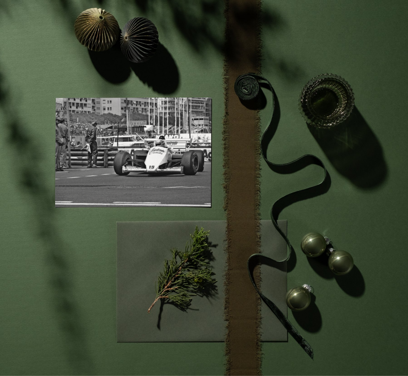 Photo Ayrton Senna – Grand Prix de Monaco (1984) – Virage de la Rascasse – 15×20