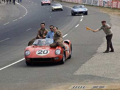 Photo Nino Vaccarella, Jean Guichet - Ferrari 275P n°20 (1964) - Couleur - 15x20