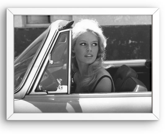 Photo Encadrée Brigitte Bardot - Noir et blanc - (Cadre Bois Blanc) - 15×20
