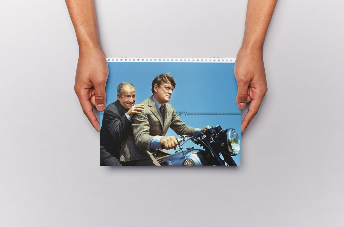 Photo Louis de Funès & Jean Marais – Fantômas (1964) – Scène Action Moto – 15×20