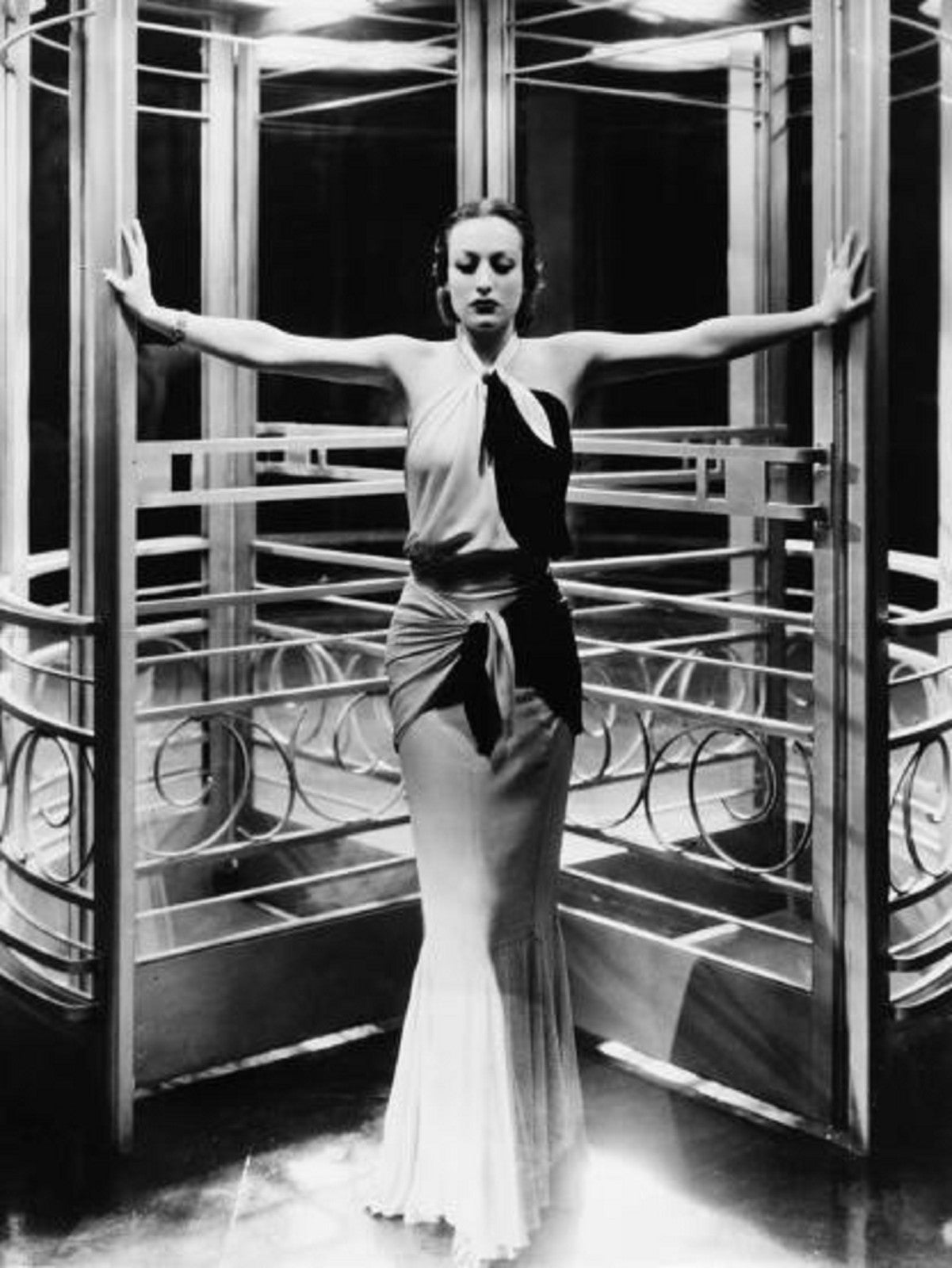 Photo Joan Crawford - Grand Hôtel (1932) - Noir et blanc - 15×20