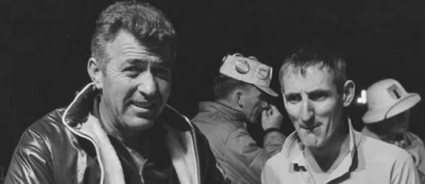 Photo Carroll Shelby et Ken Miles – Portrait Légendes Motorsport – 1960s – 15×20