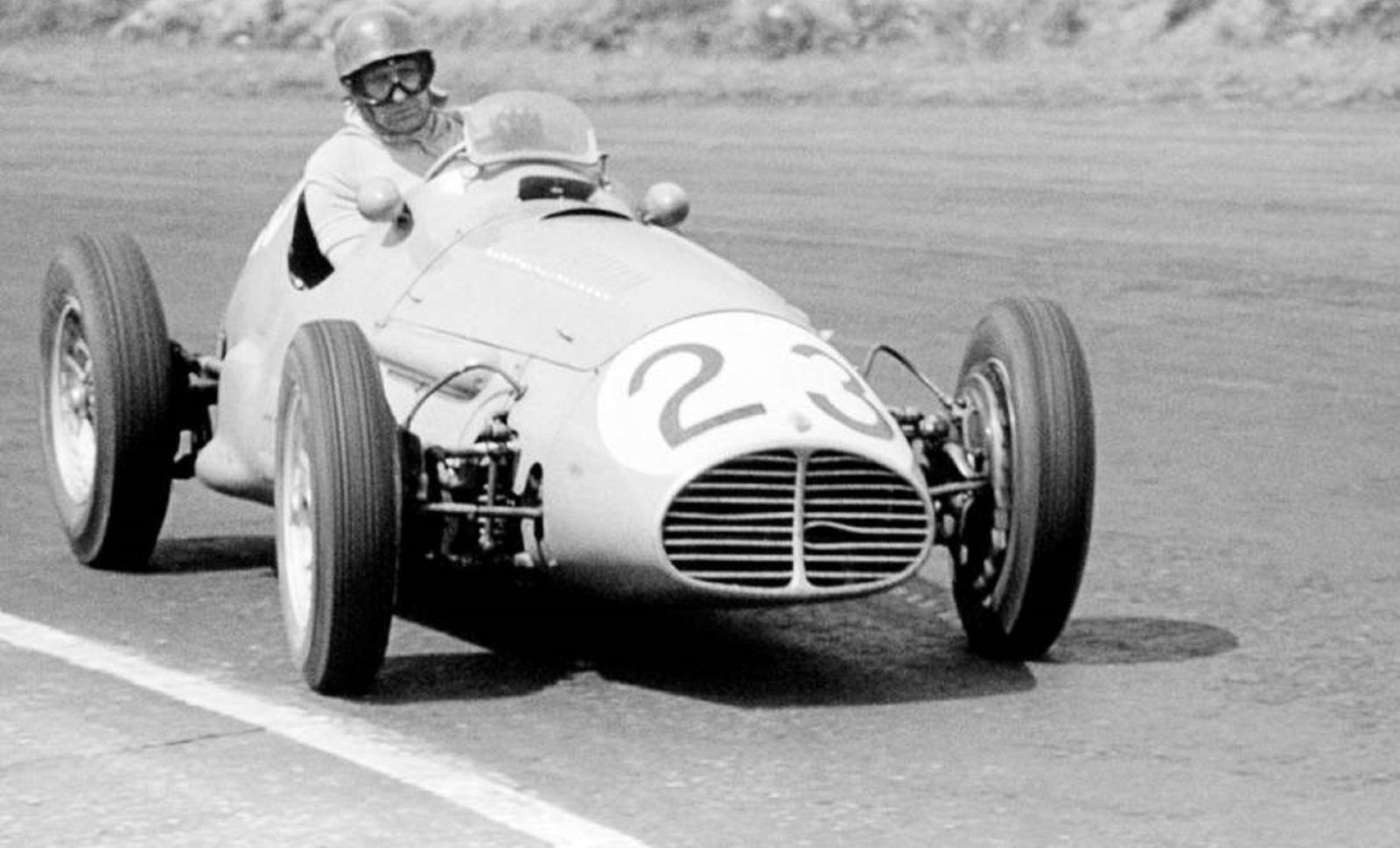 Photo Juan Manuel Fangio – Icône GP Formule 1 – Saison 1953 – Monoplace – 15×20