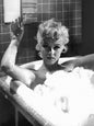 Photo Marilyn Monroe dans une baignoire remplie de mousse - Années 1950 - 15x20