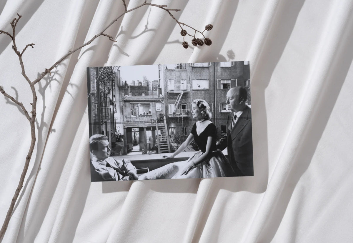 Photo Grace Kelly – Fenêtre sur cour (1954) – Scène Cinéma A. Hitchcock – 15×20