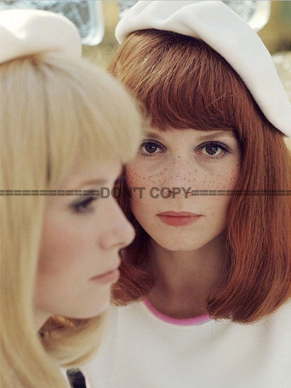 Photo Encadrée C. Deneuve & F. Dorléac - Les Demoiselles de Rochefort 1967-15x20