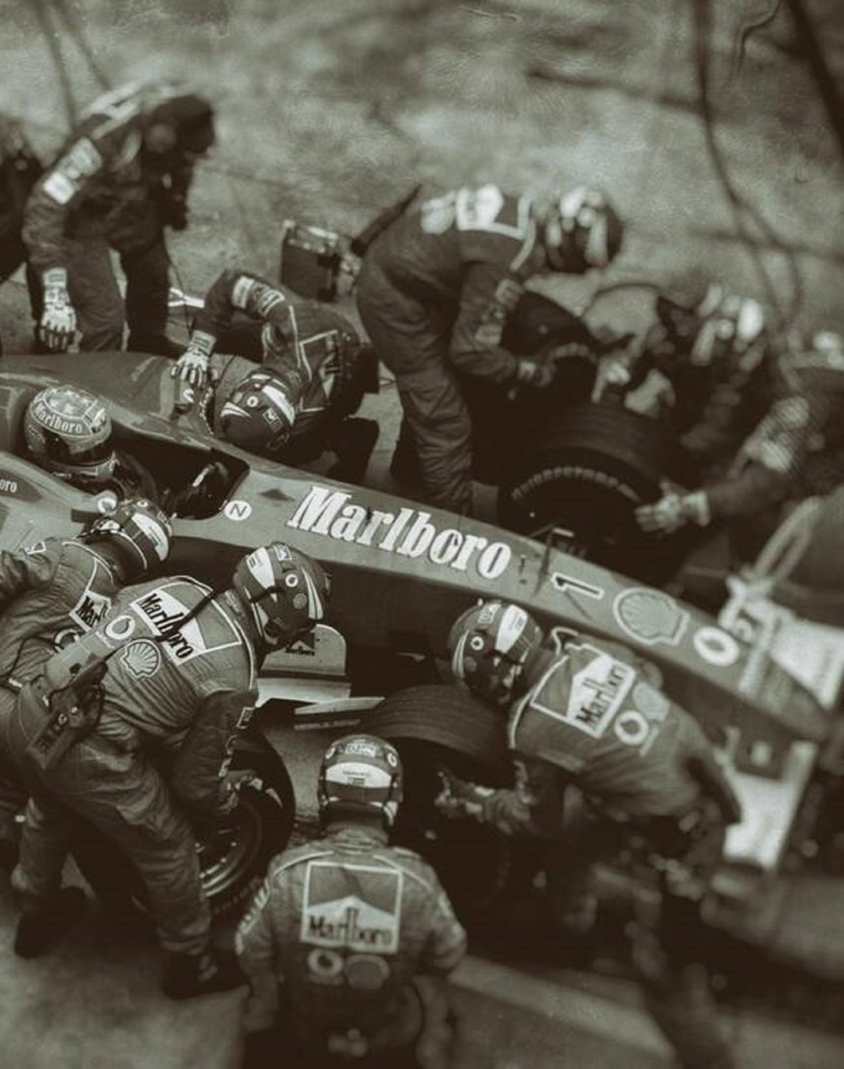 Photo Michael Schumacher – Ferrari F1 – Pit Stop Légendaire, Saison 2004 – 15×20