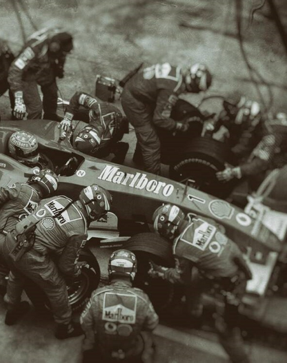 Photo Michael Schumacher – Ferrari F1 – Pit Stop Légendaire, Saison 2004 – 15×20
