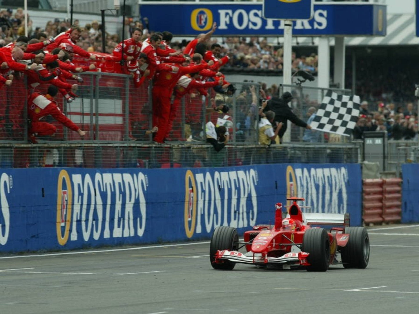 Photo Michael Schumacher – GP Formule 1 - Victoire à Silverstone (2004) – 15x20