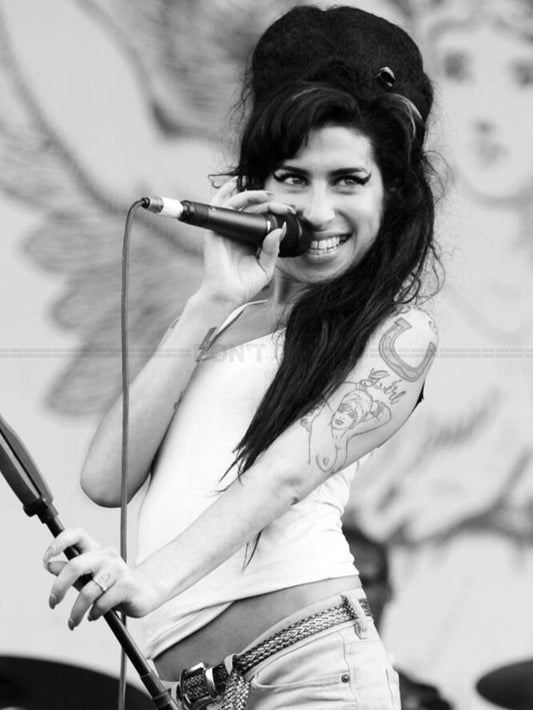Photo Amy Winehouse - Festival de musique Isle of Wight Festival, 2007 - 15 x 20