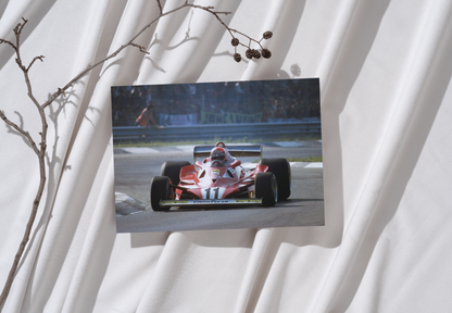 Photo Niki Lauda – Ferrari Formule 1 1977 – Légende du sport automobile – 15×20
