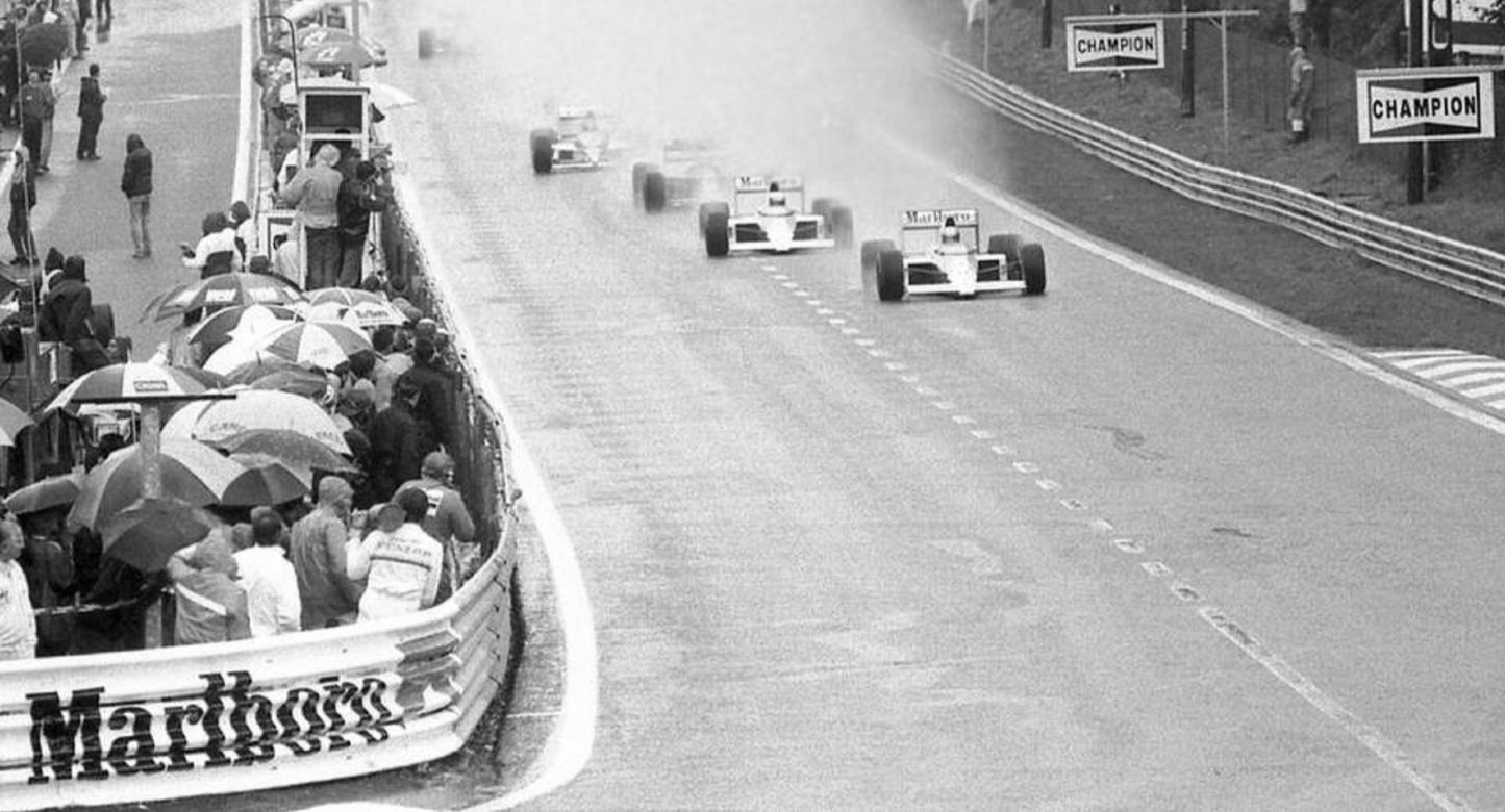 Photo Grand Prix Formule 1 1989 – Départ sous la pluie – Course Vintage – 15×20