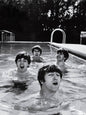 Photo The Beatles se relaxant dans une piscine à Miami Beach en 1964 - 15 x 20