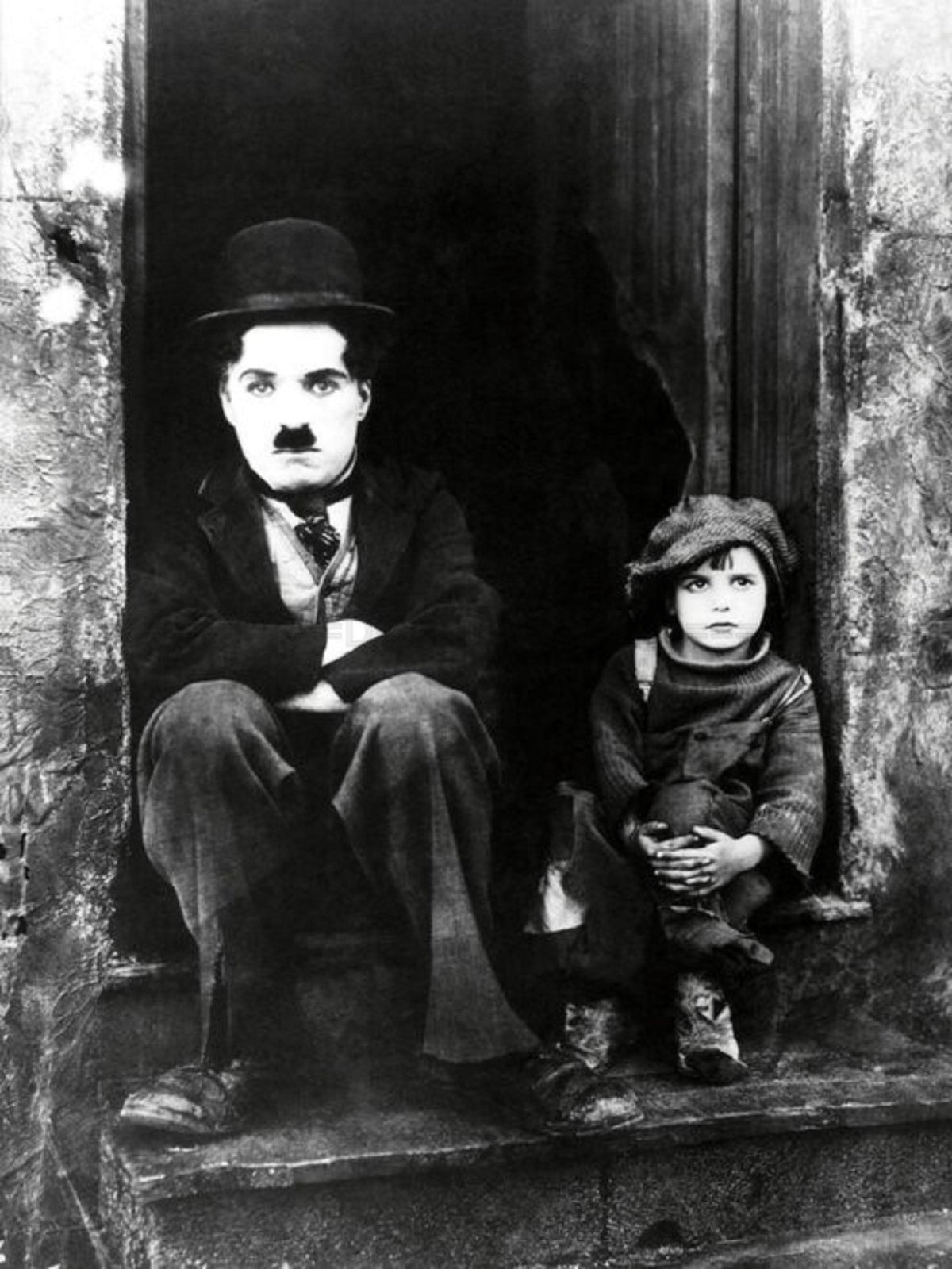 Photo Charlie Chaplin & Jackie Coogan - The Kid (1921) - Noir et blanc - 15x20
