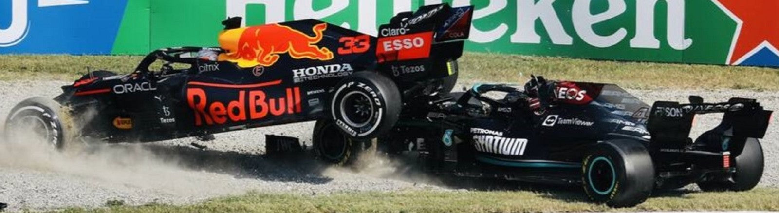 Photo Lewis Hamilton & Max Verstappen – GP d’Italie F1, Crash Monza 2021 – 15×20