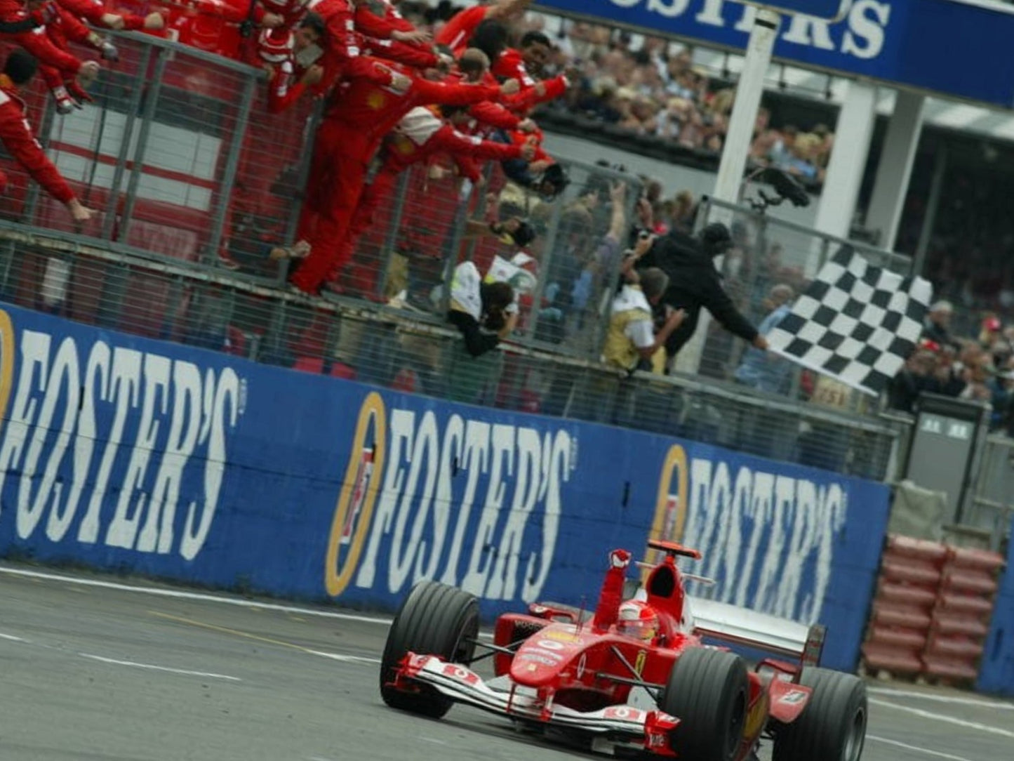 Photo Michael Schumacher – GP Formule 1 - Victoire à Silverstone (2004) – 15x20