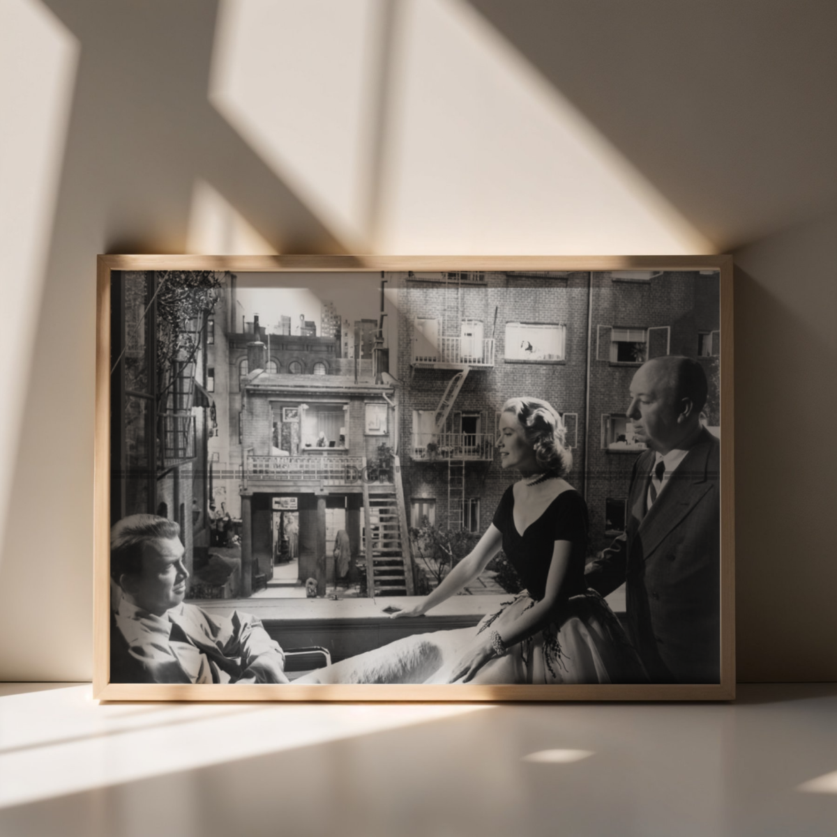 Photo Grace Kelly – Fenêtre sur cour (1954) – Scène Cinéma A. Hitchcock – 15×20