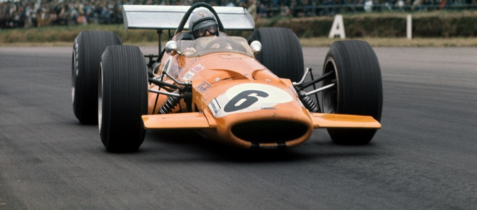 Photo Bruce McLaren – McLaren M7C – Monoplace Formule 1 Grand Prix 1969 – 15×20