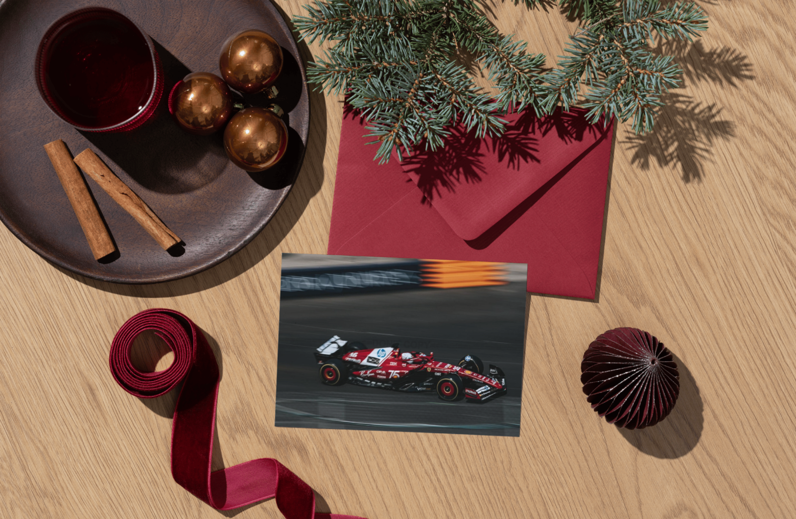 Photo Charles Leclerc – Ferrari F1 – GP Monaco 2025 – Vitesse & Prestige – 15×20