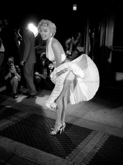 Photo Marilyn Monroe Robe - Sept Ans de réflexion (1955) - Noir et blanc - 15×20